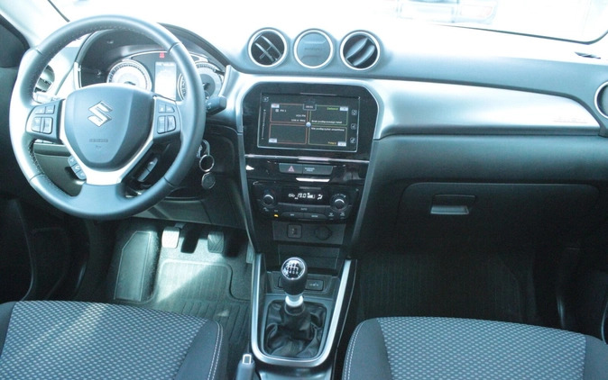 Suzuki Vitara cena 102900 przebieg: 18152, rok produkcji 2023 z Nowy Tomyśl małe 301